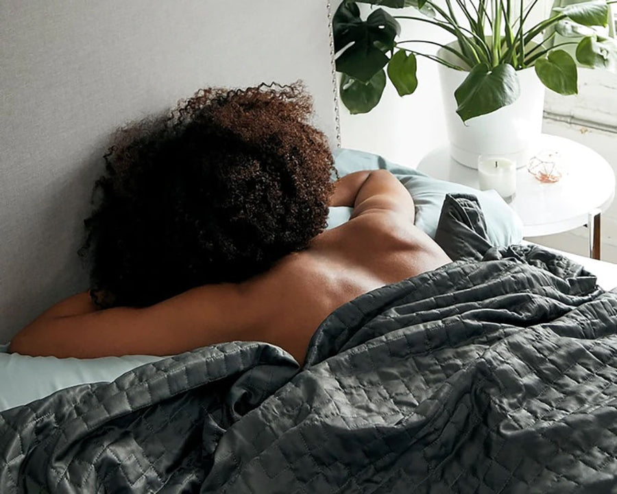 5 Throw Blankets to Wrap Around Your Body as You Netflix and Chill